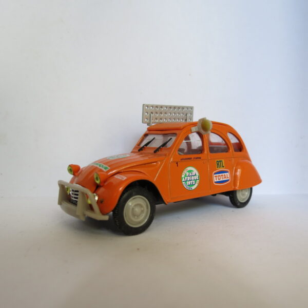 Lot de 30 2CV de collection. – Image 21