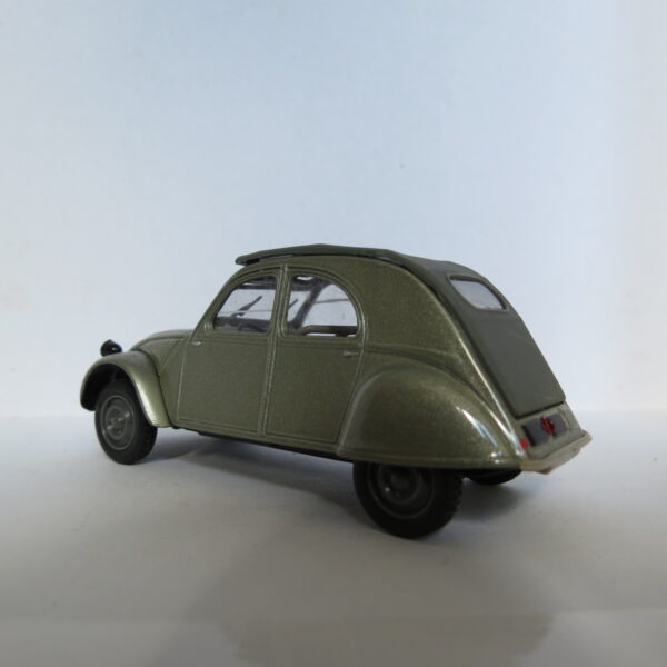 Lot de 30 2CV de collection. – Image 6